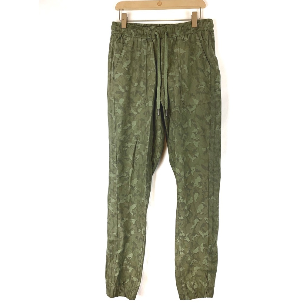 Athleta Farallon Stratum Camo Jogger